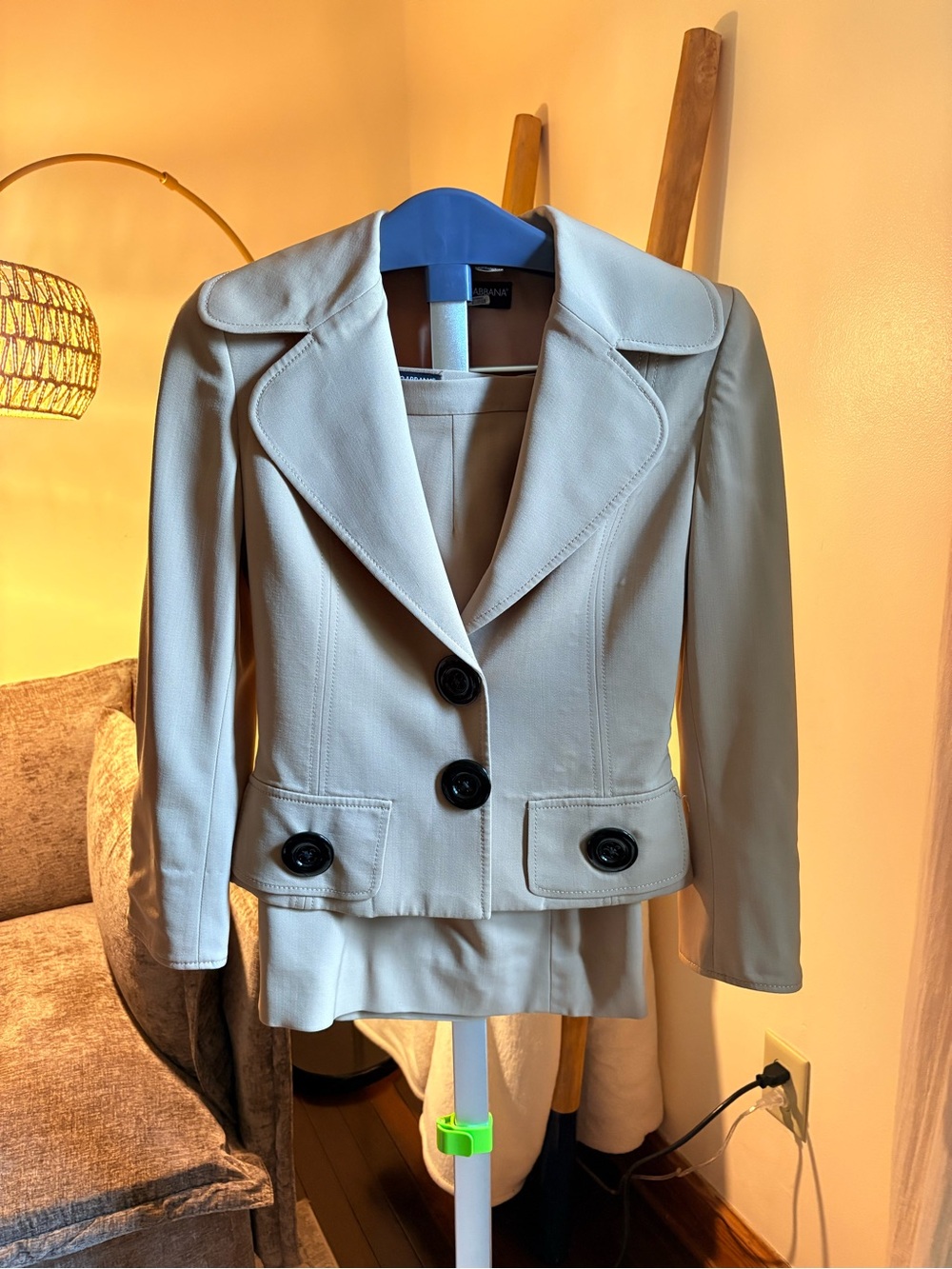 Dolce & Gabbana Cream Tailored Two-Button Blazer and skirt